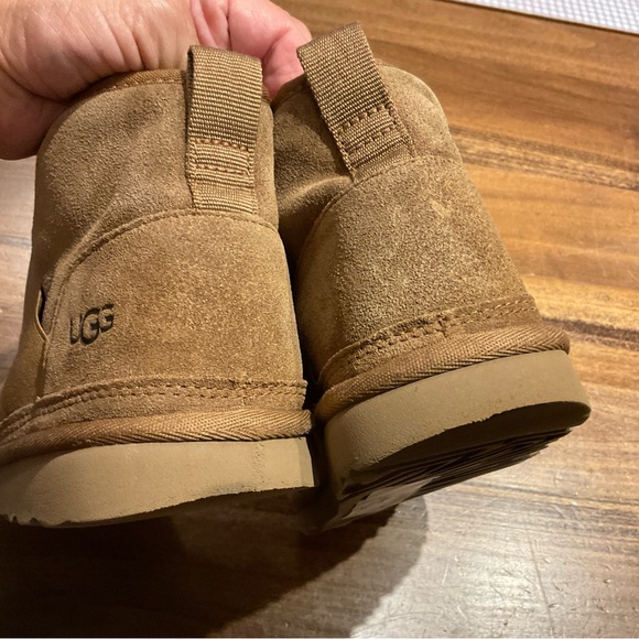 UGG Chestnut Suede Boots with Plush Lining - Picture 6 of 9